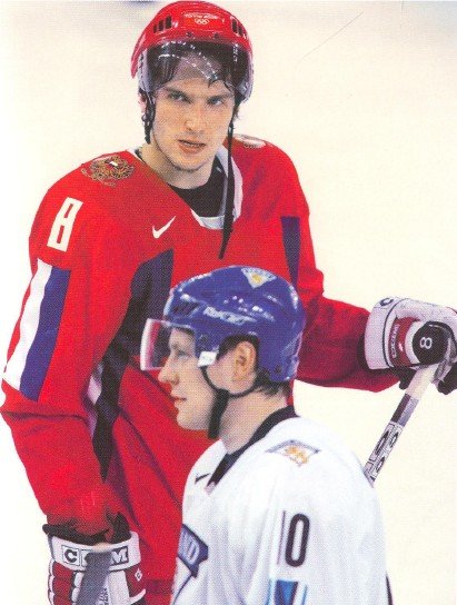 Хоккейное безумие. От Нагано до Ванкувера - i_036.jpg