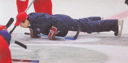 Хоккейное безумие. От Нагано до Ванкувера - i_044.jpg