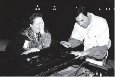 Фредди Меркьюри. Жизнь его словами - i_045.jpg