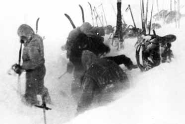 Смерть, идущая по следу… (интернет-версия) - Dyatloff_group_22.jpg