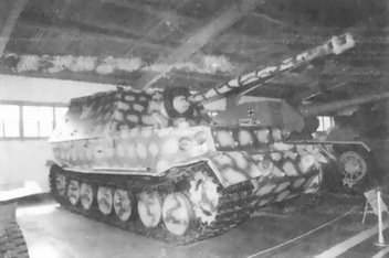 Бог войны Третьего рейха - i_032.jpg