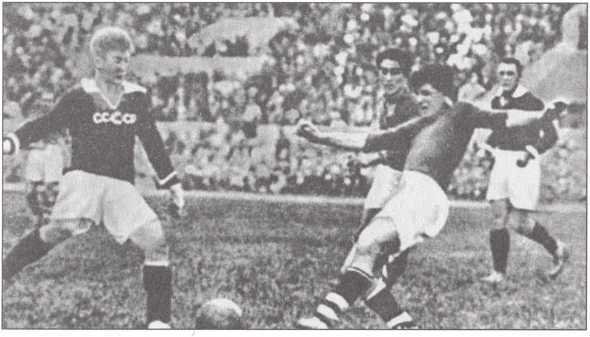 Тайны советского футбола - i_009.jpg