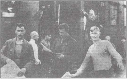 Тайны советского футбола - i_015.jpg