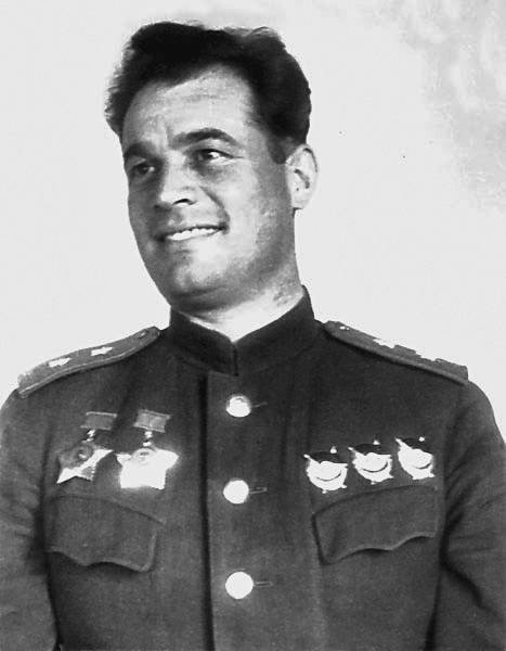 Генерал армии Черняховский - i_022.jpg