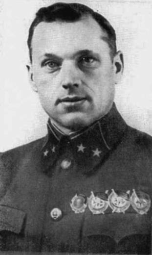 Генерал армии Черняховский - i_029.jpg