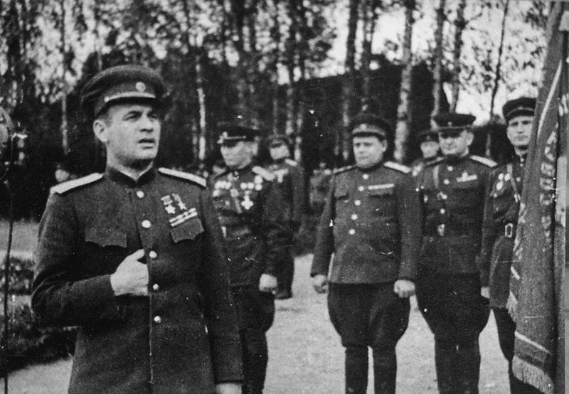 Генерал армии Черняховский - i_034.jpg