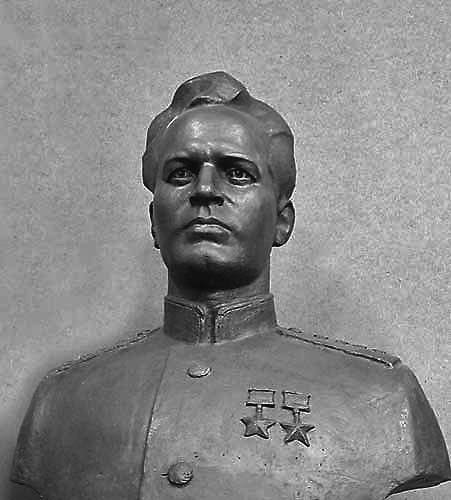 Генерал армии Черняховский - i_042.jpg