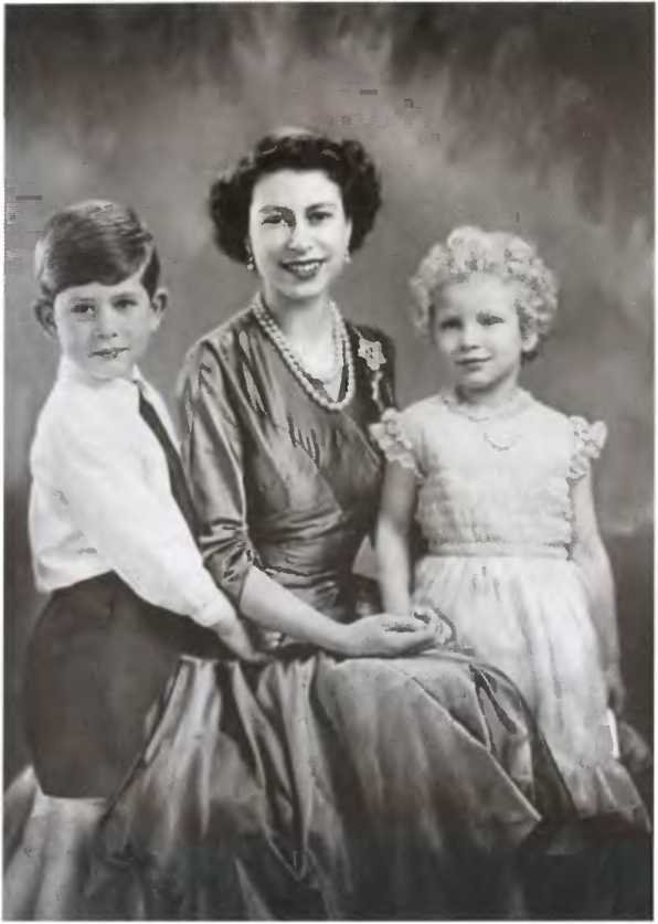 Повседневная жизнь Букингемского дворца при Елизавете II - i_025.jpg