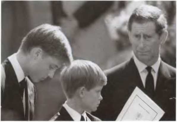 Повседневная жизнь Букингемского дворца при Елизавете II - i_042.jpg