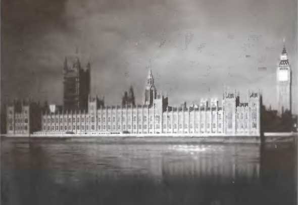 Повседневная жизнь Букингемского дворца при Елизавете II - i_043.jpg