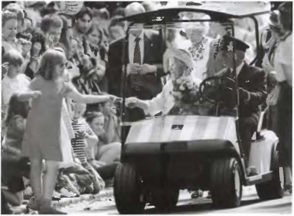 Повседневная жизнь Букингемского дворца при Елизавете II - i_046.jpg