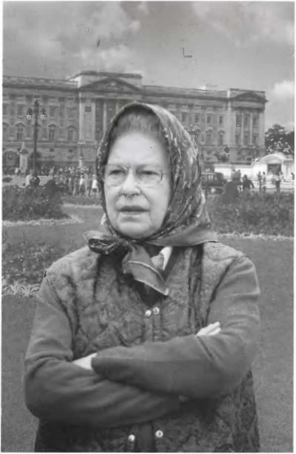 Повседневная жизнь Букингемского дворца при Елизавете II - i_053.jpg