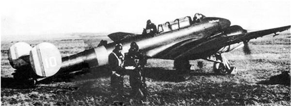 Небо вторжения. Горячее лето 1941 года Небо вторжения. Горячее лето 1941 года