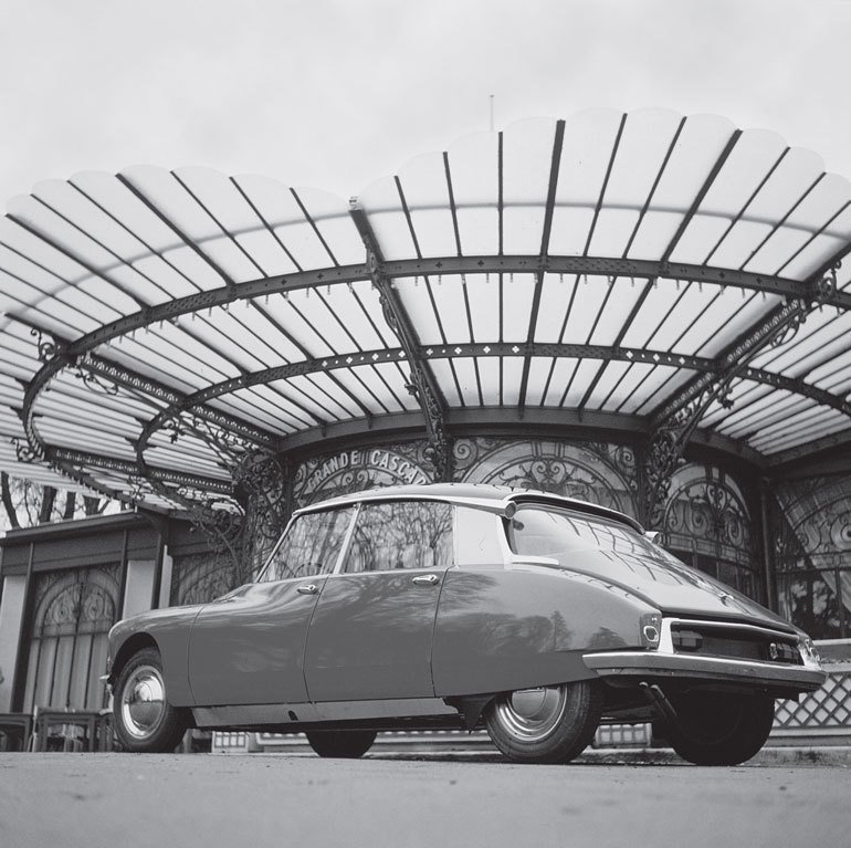 10 автомобилей, которые перевернули мир - i_084.jpg
