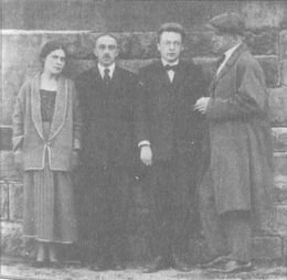 У задзеркаллі 1910—1930-их років - i_031.jpg