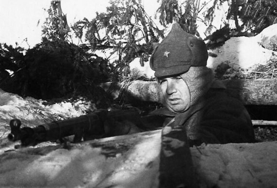 Их послал на смерть Жуков? Гибель армии генерала Ефремова - i_048.jpg