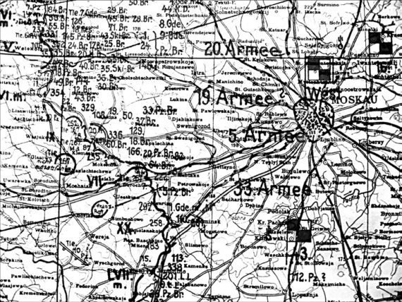 Их послал на смерть Жуков? Гибель армии генерала Ефремова - i_056.jpg