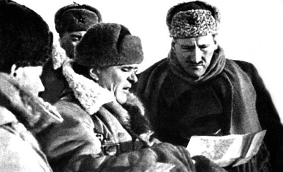Их послал на смерть Жуков? Гибель армии генерала Ефремова - i_078.jpg