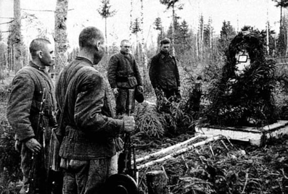 Их послал на смерть Жуков? Гибель армии генерала Ефремова - i_087.jpg