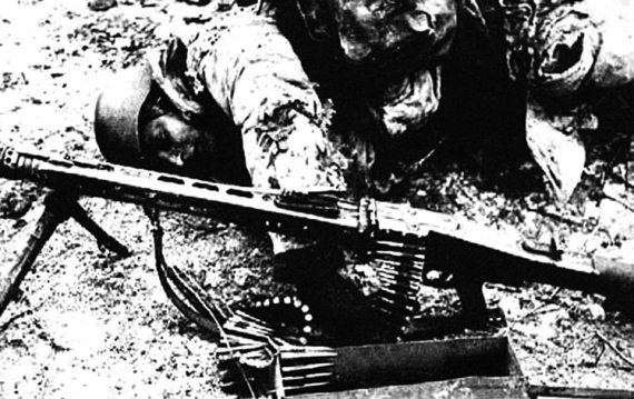 Их послал на смерть Жуков? Гибель армии генерала Ефремова - i_097.jpg