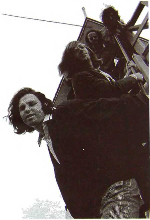 Шаман. Скандальная биография Джима Моррисона - i_094.jpg