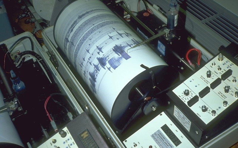 Основы безопасности жизнедеятельности. 7 класс - UpToDateSeismograph.jpg