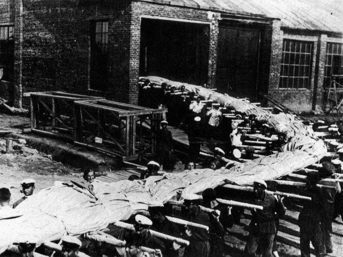 «Дирежаблестрой» на Долгопрудной: 1934-й, один год из жизни - _11obolochkuvinosiatizceha.jpg