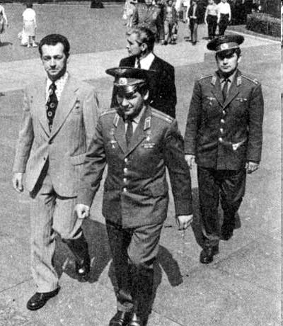 Родина крылья дала - img3CE9.jpg