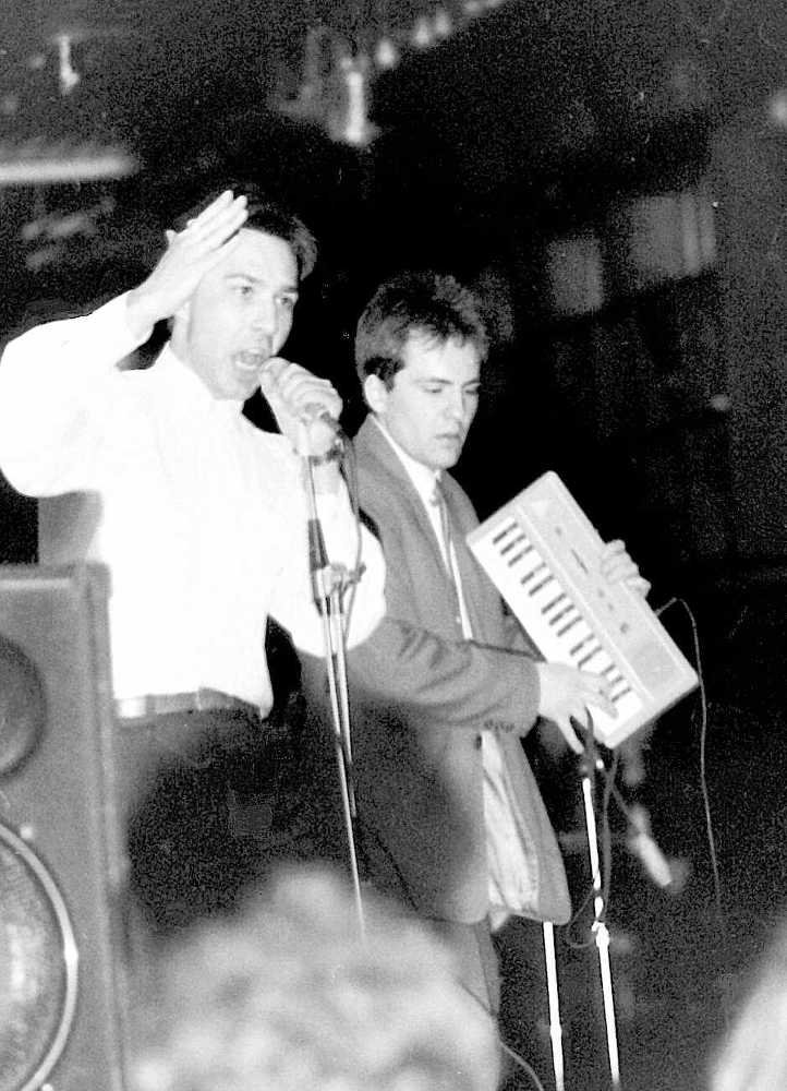 Москва рок-н-ролльная. Через песни – об истории страны. Рок-музыка в столице: пароли, явки, традиции, мода - i_017.jpg