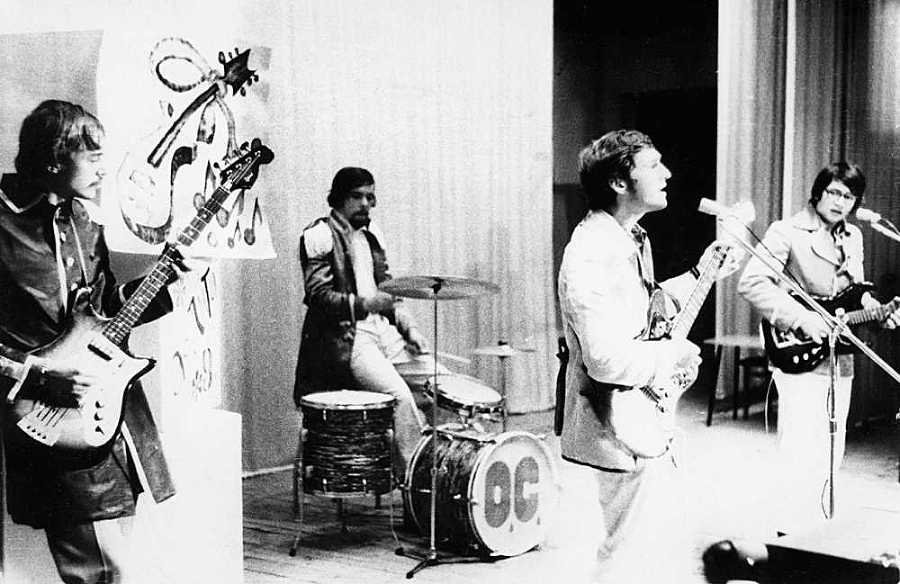 Москва рок-н-ролльная. Через песни – об истории страны. Рок-музыка в столице: пароли, явки, традиции, мода - i_039.jpg