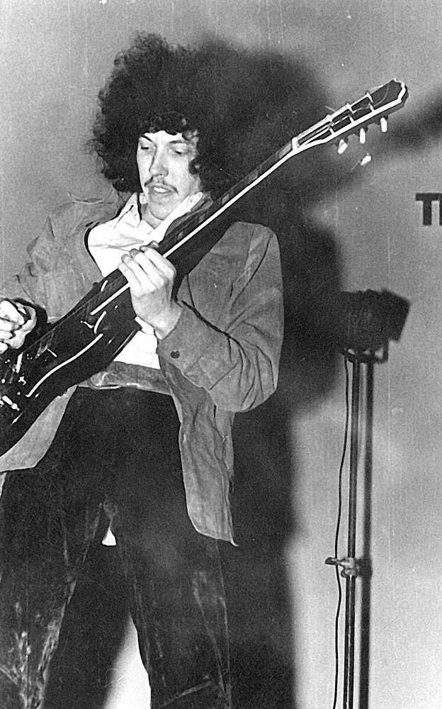 Москва рок-н-ролльная. Через песни – об истории страны. Рок-музыка в столице: пароли, явки, традиции, мода - i_050.jpg