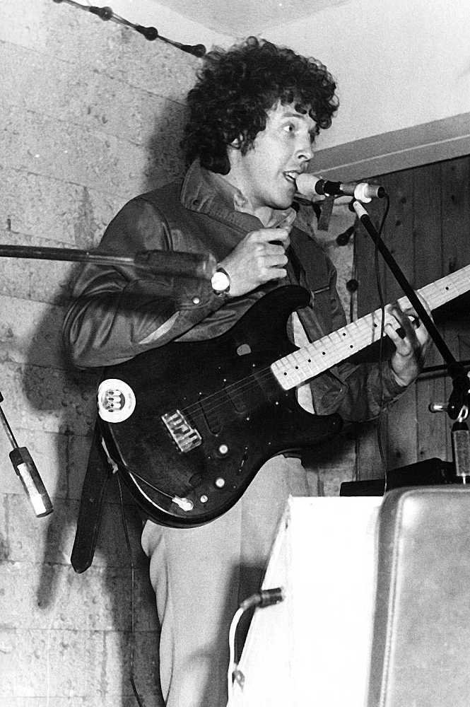 Москва рок-н-ролльная. Через песни – об истории страны. Рок-музыка в столице: пароли, явки, традиции, мода - i_087.jpg