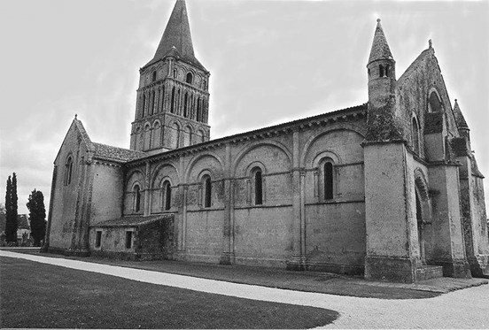 Церкви и всадники - i_012.jpg