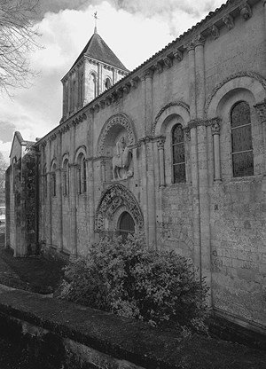 Церкви и всадники - i_034.jpg