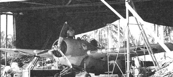 Палубный истребитель Грумман F4F «Уайлдкэт» - i_025.jpg