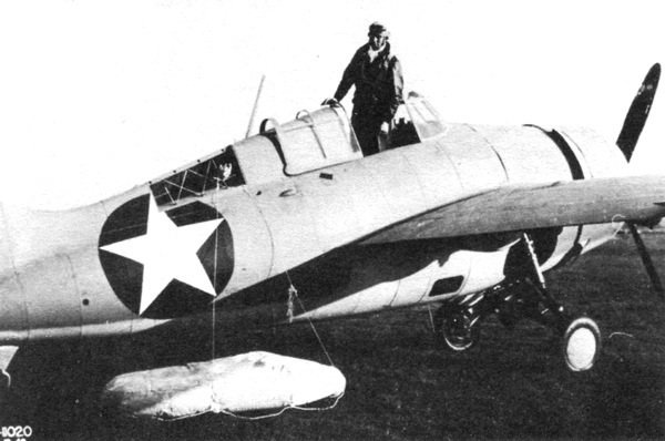 Палубный истребитель Грумман F4F «Уайлдкэт» - i_060.jpg
