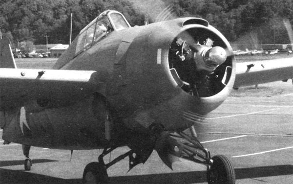 Палубный истребитель Грумман F4F «Уайлдкэт» - i_090.jpg