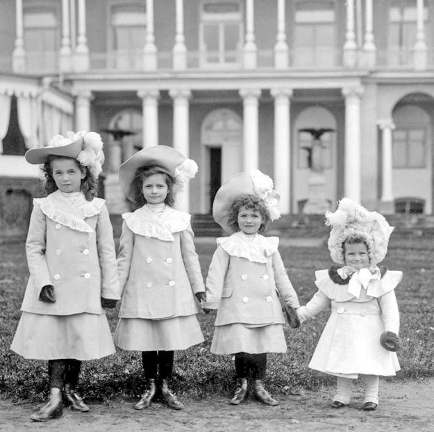 Дневники княжон Романовых. Загубленные жизни - i_010.jpg