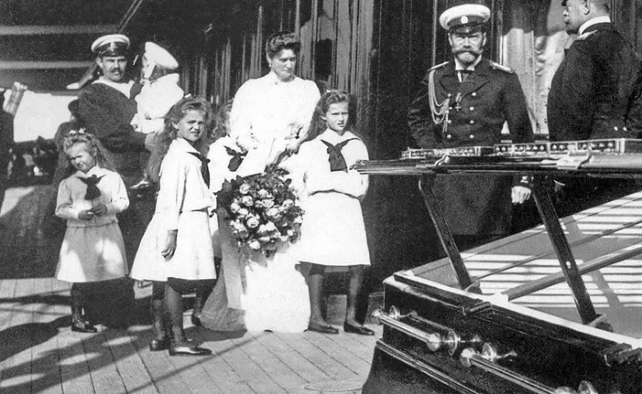 Дневники княжон Романовых. Загубленные жизни - i_018.jpg