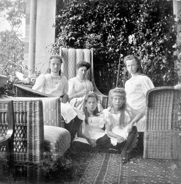 Дневники княжон Романовых. Загубленные жизни - i_019.jpg