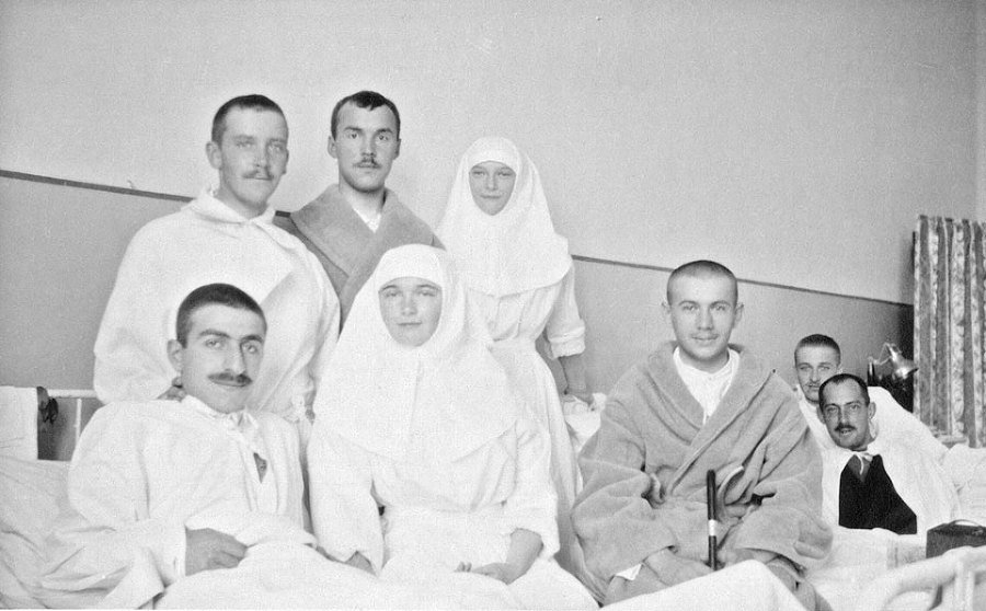 Дневники княжон Романовых. Загубленные жизни - i_046.jpg