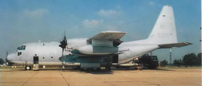 Энциклопедия современной военной авиации 1945 – 2002 ч 3 Фотоколлекция - pic_70.jpg
