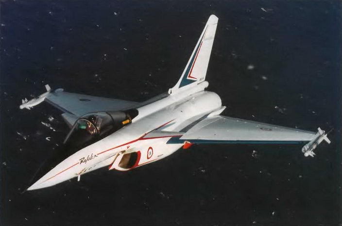 Энциклопедия современной военной авиации 1945 – 2002 ч 3 Фотоколлекция - pic_104.jpg