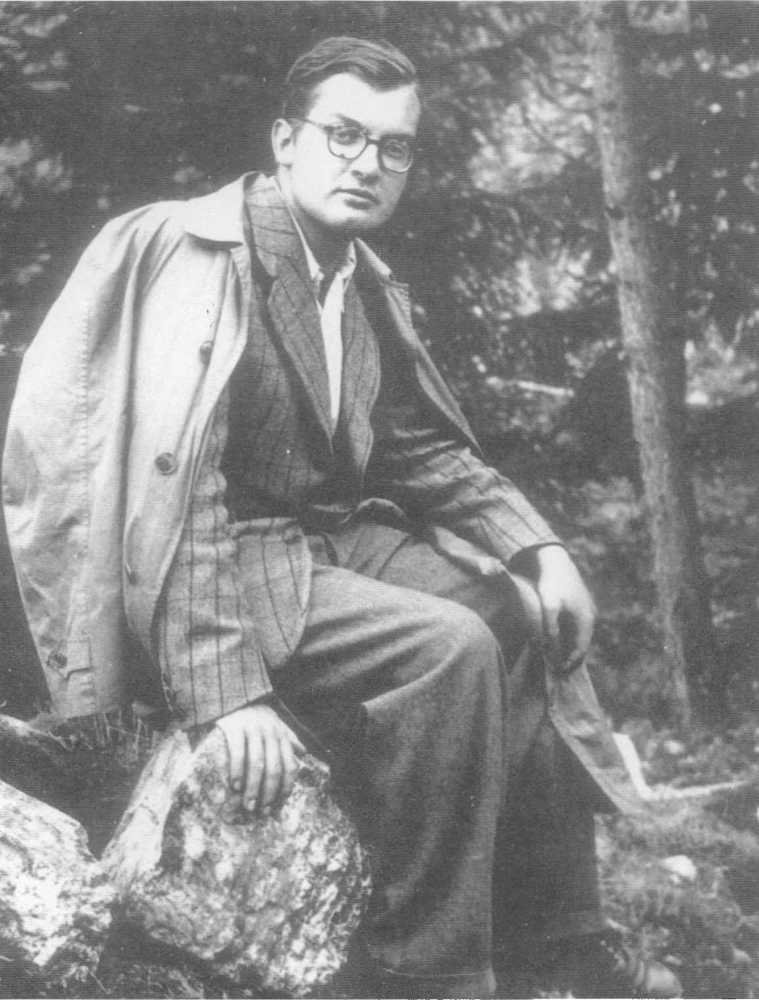 Собрание сочинений. В 5 томах. Том 1. Рассказы и повесть - i_002.jpg