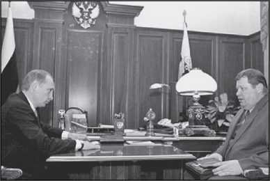 «Она утонула...». Правда о «Курске», которую скрывают Путин и Устинов<br />Издание второе, переработанное и дополненное - i_190.jpg