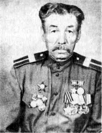 Немеренные версты (записки комдива) - i_039.jpg