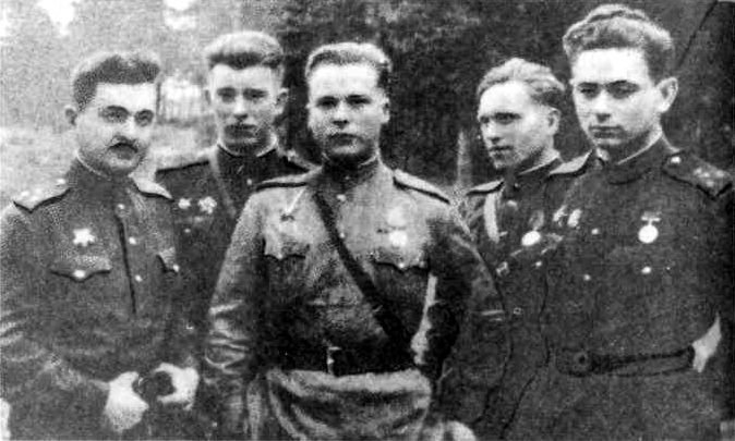 Немеренные версты (записки комдива) - i_044.jpg