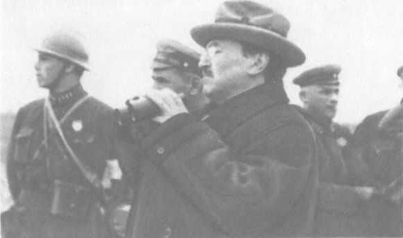 О Вячеславе Менжинском<br />Воспоминания, очерки, статьи - i_032.jpg