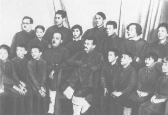 О Вячеславе Менжинском<br />Воспоминания, очерки, статьи - i_033.jpg