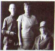 Исторические хроники с Николаем Сванидзе. Книга 2. 1934-1953 - i_104.jpg